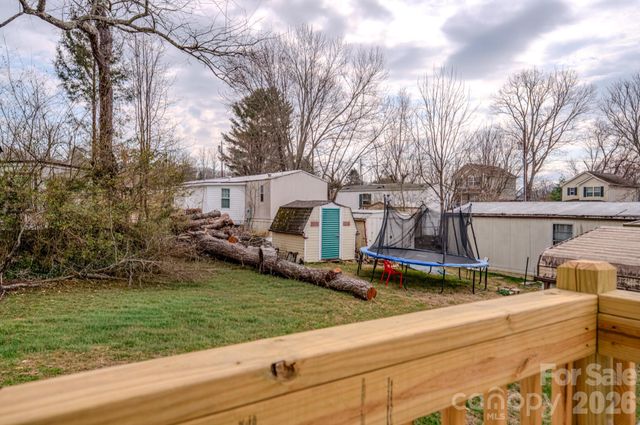 8 Teal Lane, Candler, NC 28715