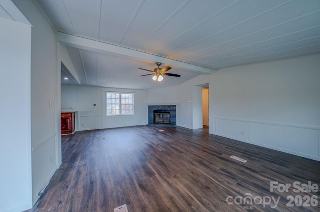 8 Teal Lane, Candler, NC 28715