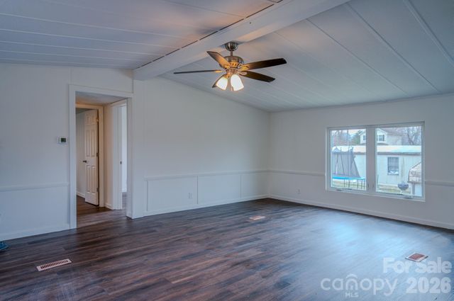 8 Teal Lane, Candler, NC 28715