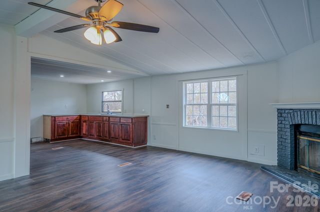 8 Teal Lane, Candler, NC 28715