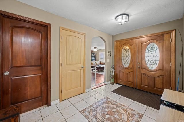 1168 Avocado Ave, Escondido, CA 92026