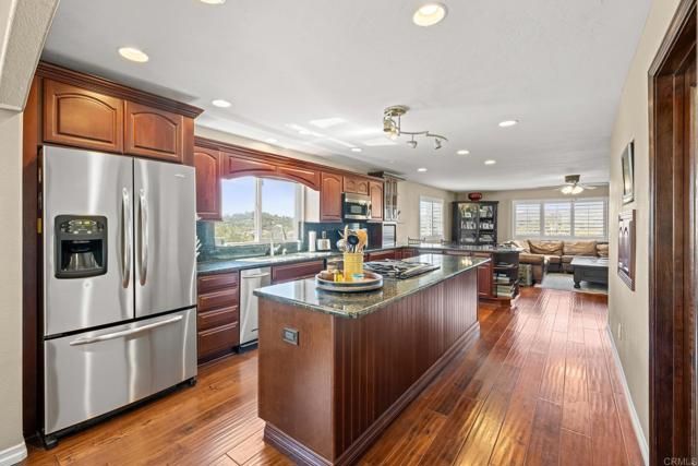 1168 Avocado Ave, Escondido, CA 92026