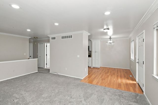 3700 Old Creek Road, Troy, MI 48084