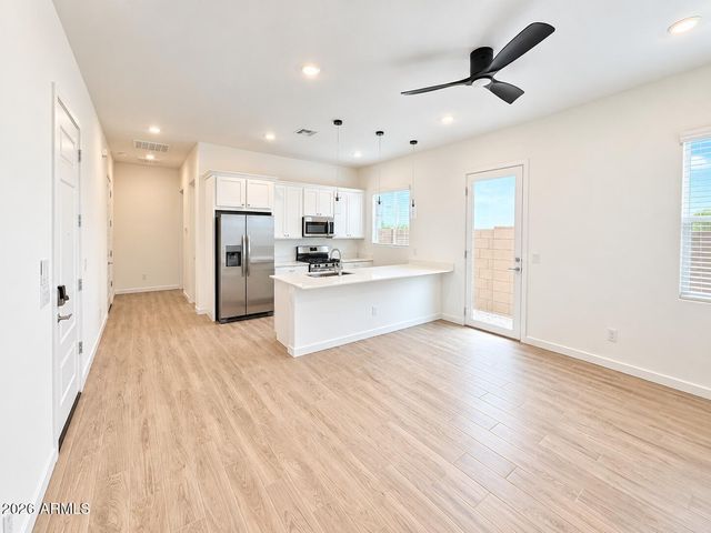 3302 E AGLIO Avenue, San Tan Valley, AZ 85143