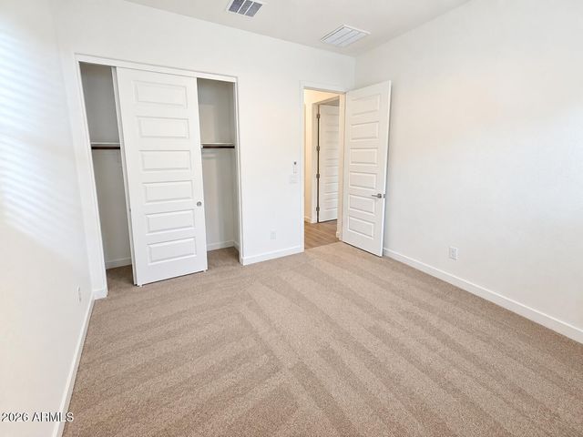 3302 E AGLIO Avenue, San Tan Valley, AZ 85143