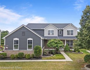 1767 Carriage Hill, Commerce Twp, MI 48382