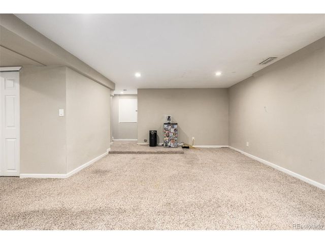 1116 S Rifle Cir, Aurora, CO 80017