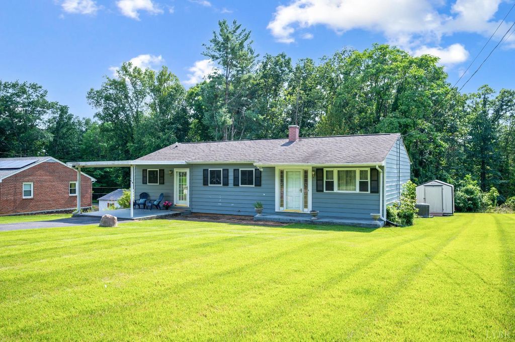 186 Camp Hydaway, Rustburg, VA 24588