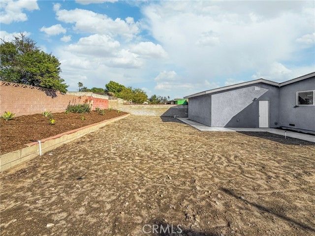 17748 Owen Street, Fontana, CA 92335