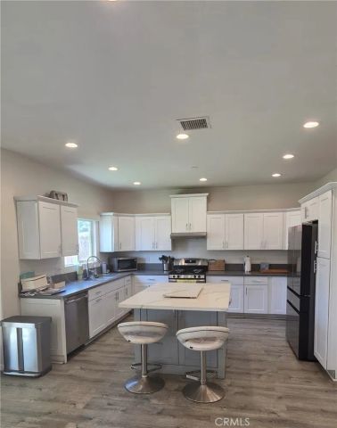11739 THORSON Avenue, Lynwood, CA 90262
