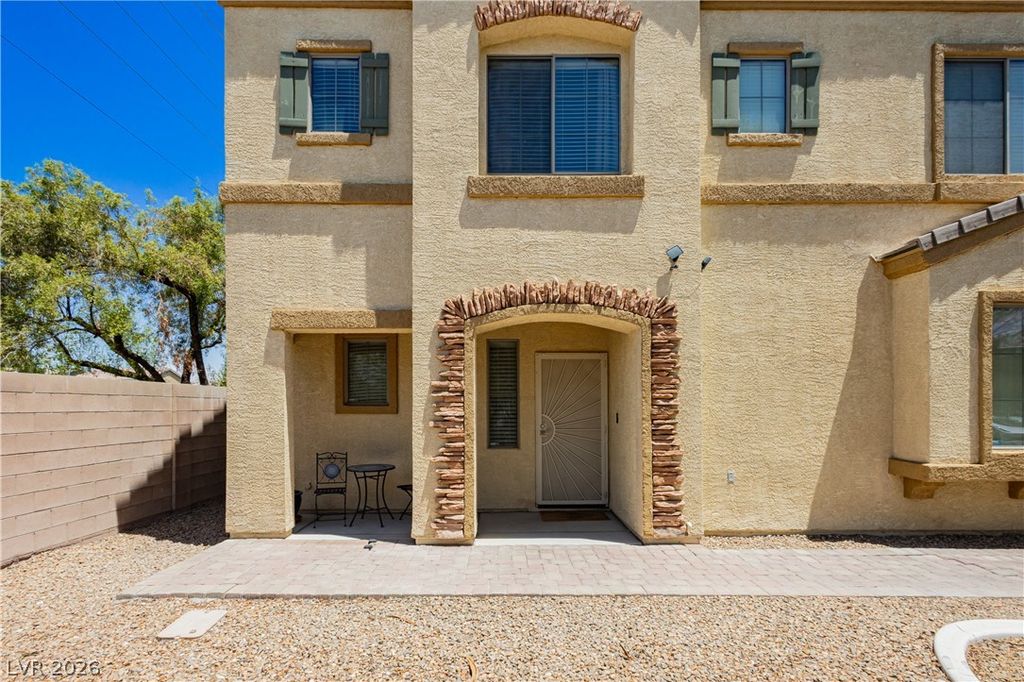 6348 Tim English Street, North Las Vegas, NV 89031 — photo 2