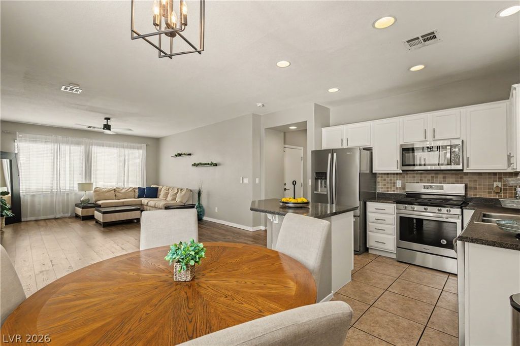 6348 Tim English Street, North Las Vegas, NV 89031 — photo 4