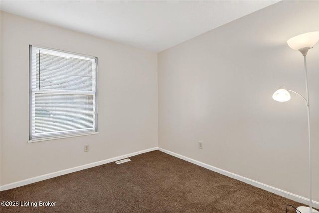 272 Sanna Dr, Louisville, KY 40229