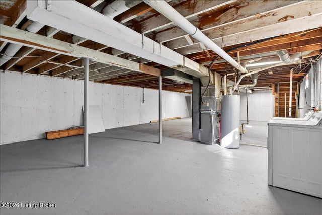 272 Sanna Dr, Louisville, KY 40229