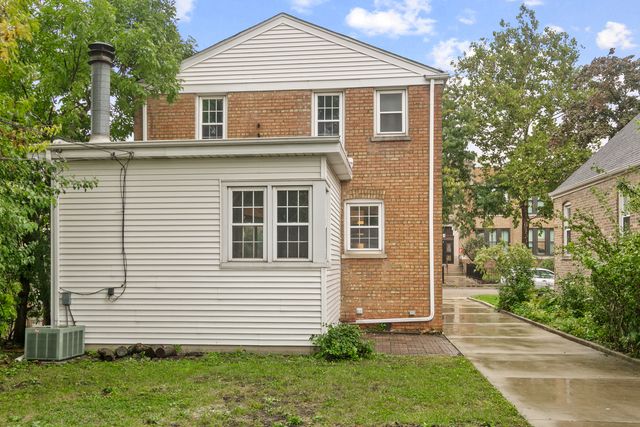 5320 S Oak Park Avenue, Chicago, IL 60638