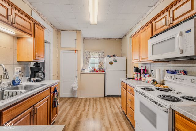 634 Hutchins Avenue, Columbus, IN 47201