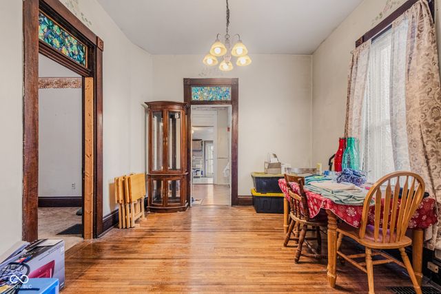 634 Hutchins Avenue, Columbus, IN 47201