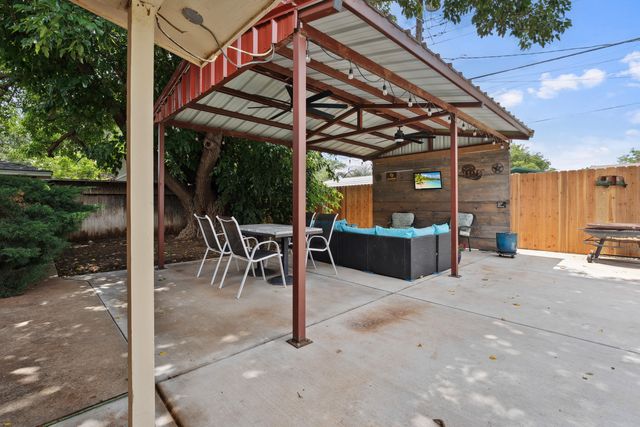 6006 Oxford Avenue, Lubbock, TX 79413