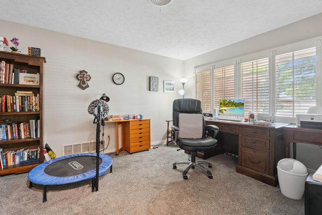 6006 Oxford Avenue, Lubbock, TX 79413