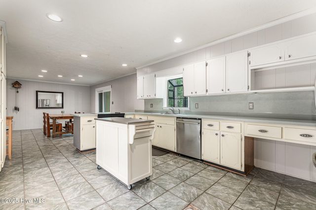 306 Selkirk Trail, Southern Pines, NC 28387