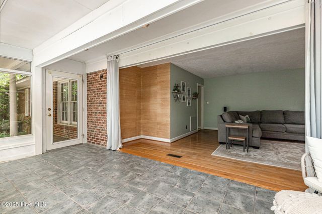 306 Selkirk Trail, Southern Pines, NC 28387
