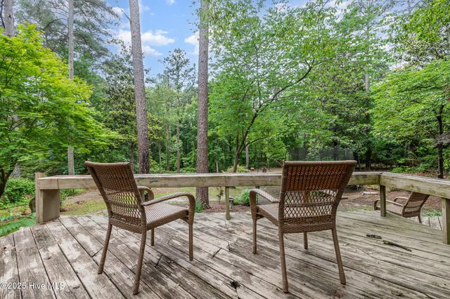 306 Selkirk Trail, Southern Pines, NC 28387