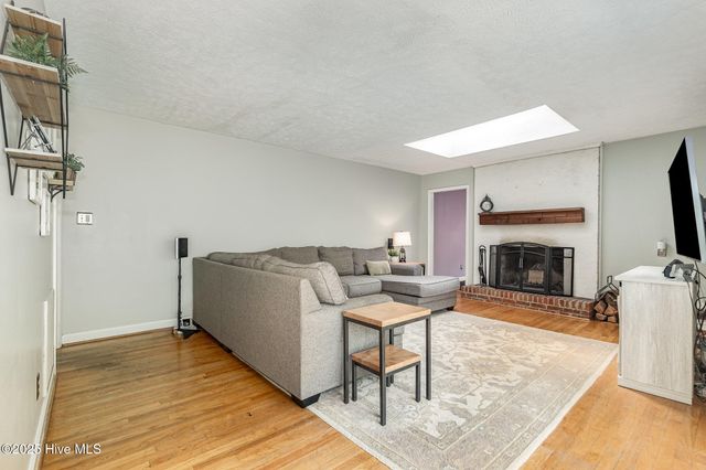306 Selkirk Trail, Southern Pines, NC 28387