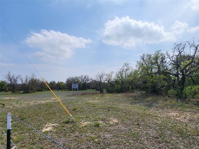 212 Oak Glen LN, Briggs, TX 78608