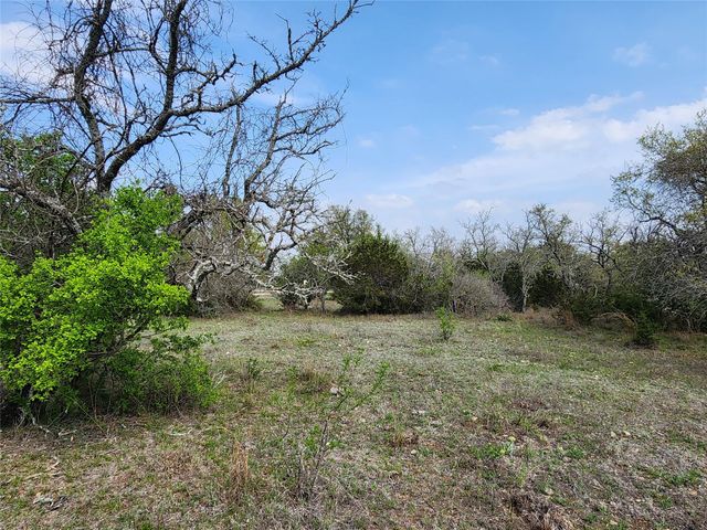 212 Oak Glen LN, Briggs, TX 78608