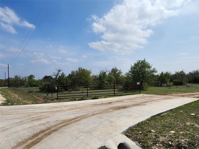 212 Oak Glen LN, Briggs, TX 78608