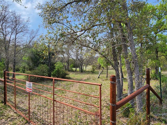 212 Oak Glen LN, Briggs, TX 78608