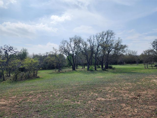 212 Oak Glen LN, Briggs, TX 78608
