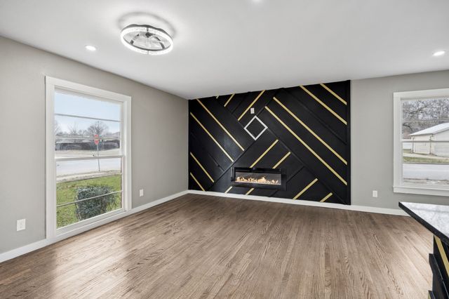 213 Buhler Drive, Garland, TX 75040