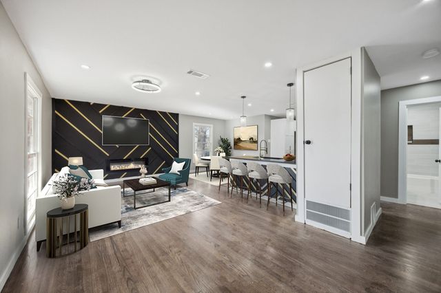 213 Buhler Drive, Garland, TX 75040