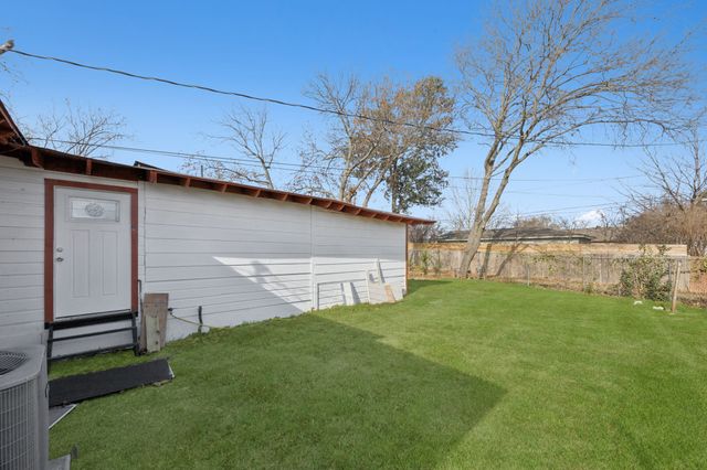 213 Buhler Drive, Garland, TX 75040