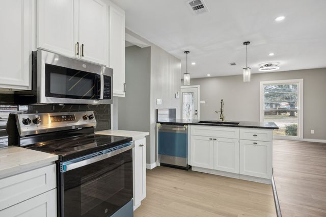 213 Buhler Drive, Garland, TX 75040