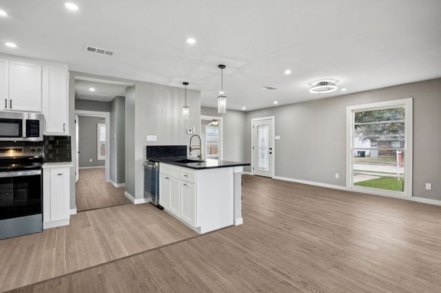 213 Buhler Drive, Garland, TX 75040