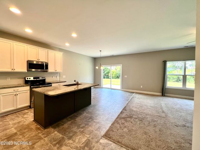 328 S Culverton Road, Winnabow, NC 28479