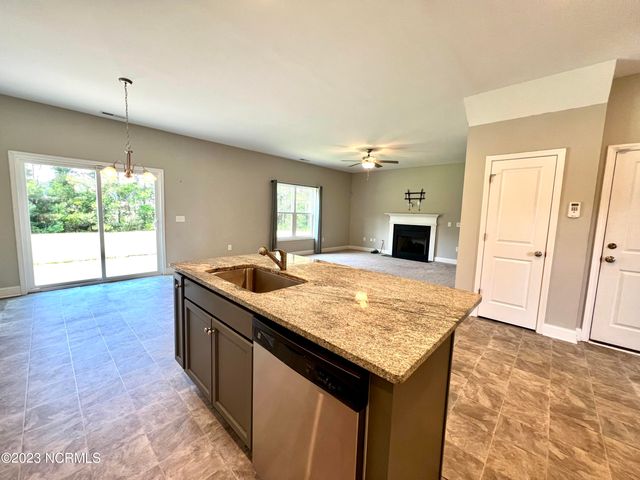 328 S Culverton Road, Winnabow, NC 28479