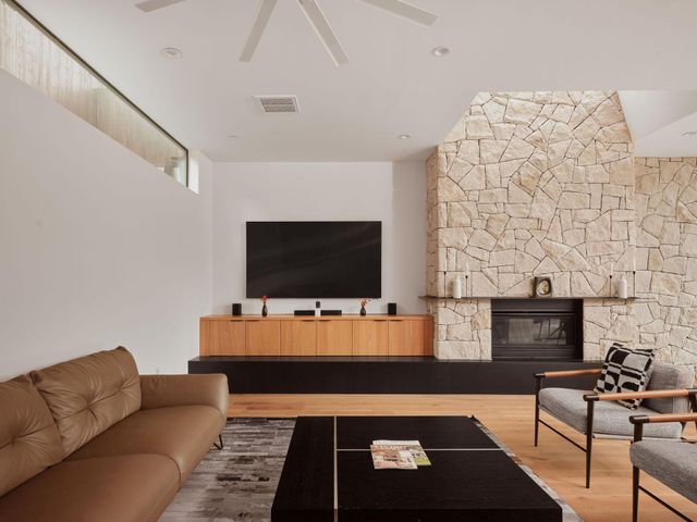 2108 Matterhorn LN, Austin, TX 78704