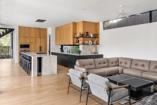 2108 Matterhorn LN, Austin, TX 78704