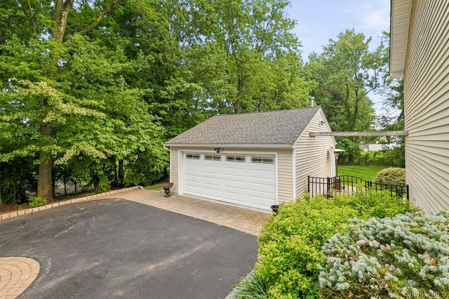 3 Convent Road, Orangeburg, NY 10962