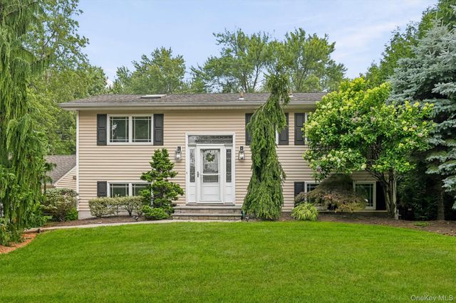 3 Convent Road, Orangeburg, NY 10962