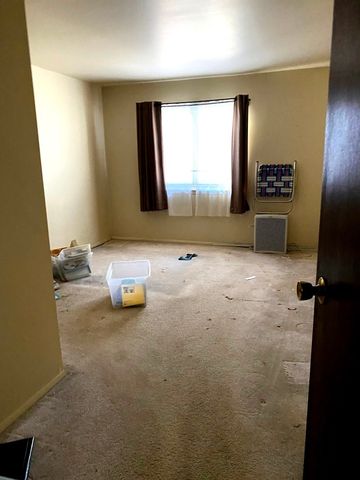 9S220 Lake Drive 16-104, Willowbrook, IL 60527