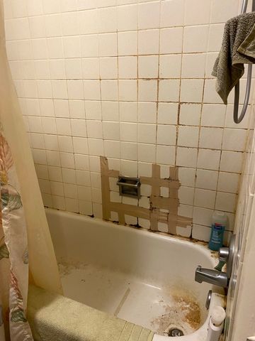 9S220 Lake Drive 16-104, Willowbrook, IL 60527