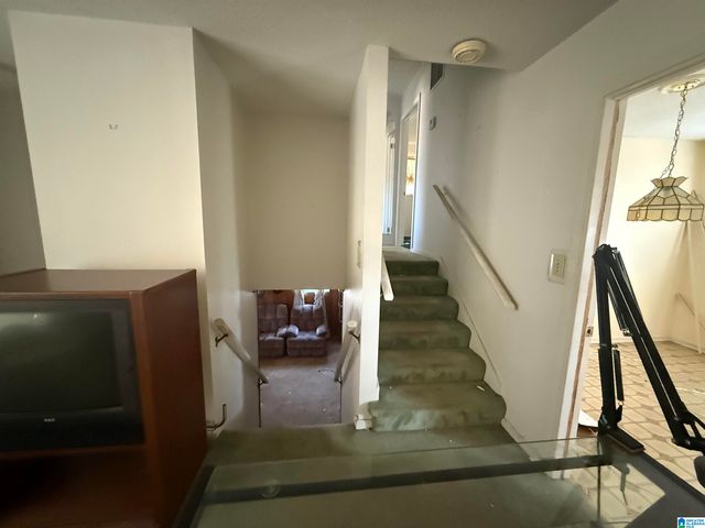 607 FAIRLAWN CIRCLE, Hueytown, AL 35023