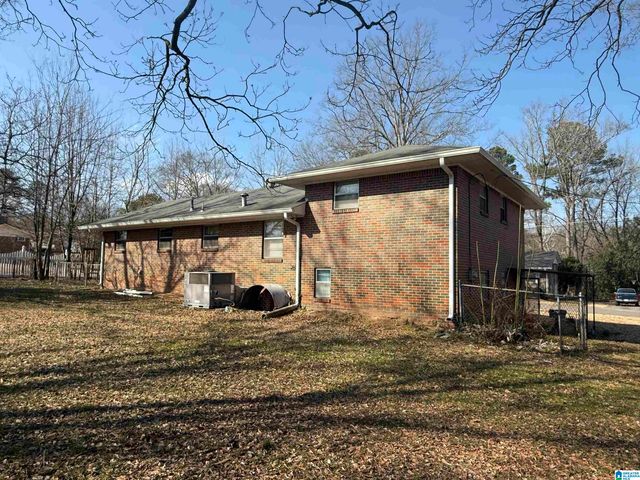 607 FAIRLAWN CIRCLE, Hueytown, AL 35023