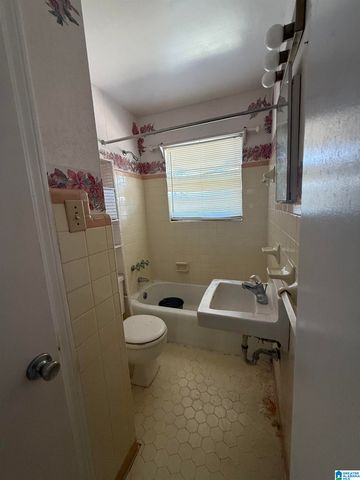 607 FAIRLAWN CIRCLE, Hueytown, AL 35023