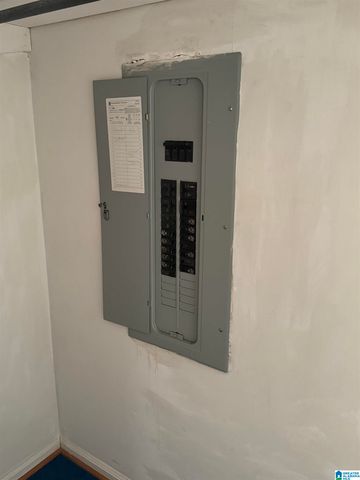 607 FAIRLAWN CIRCLE, Hueytown, AL 35023