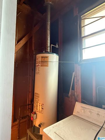 607 FAIRLAWN CIRCLE, Hueytown, AL 35023